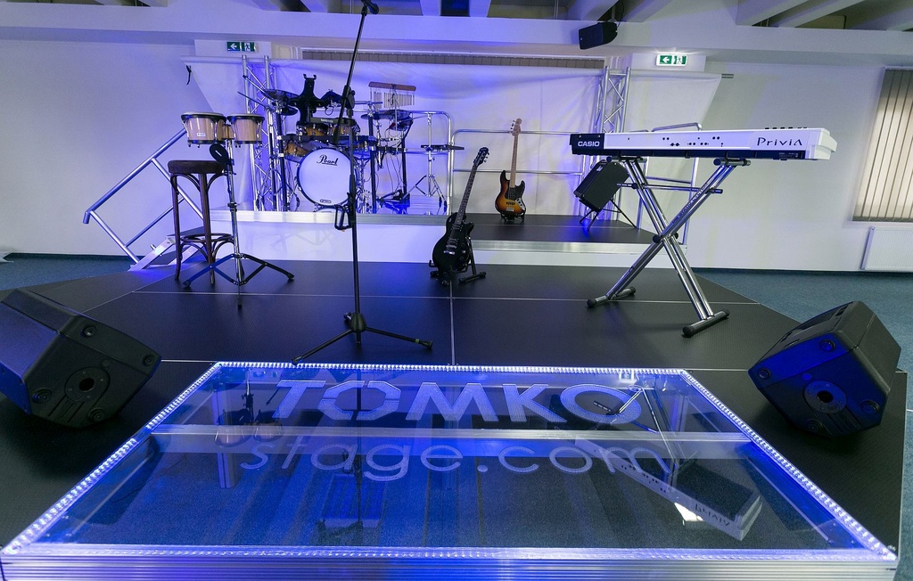 TS3 Pódiový dielec 2x1 m PLEXI
